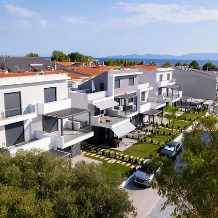 Athina Luxury Complex *