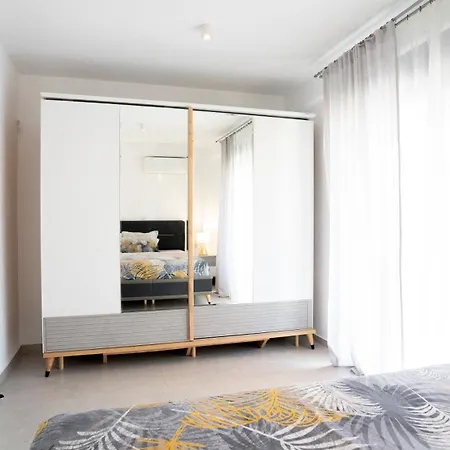 Athina Luxury Complex * Οφρύνιο