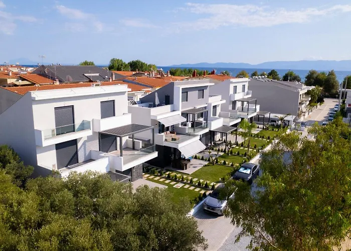 Athina Luxury Complex *